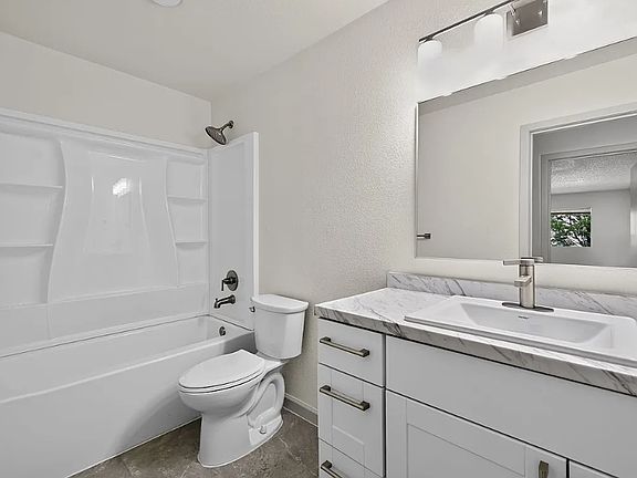 5th image of 5711 S 152nd St #313