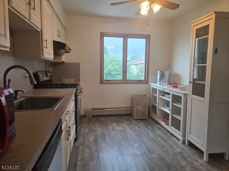 508 Lincoln St #2 — Photo 9