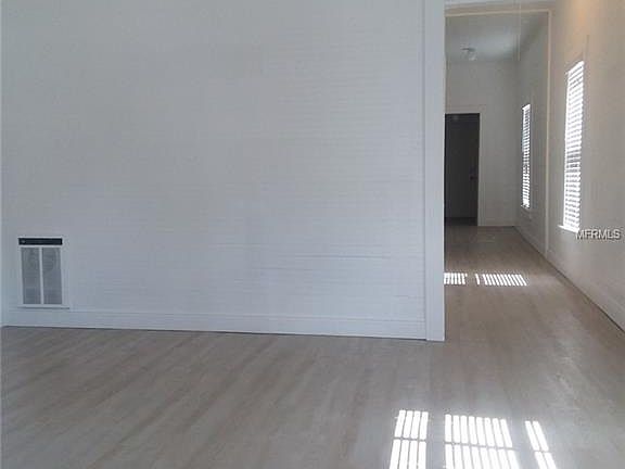 4th image of 2307 E 5th Ave