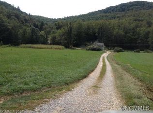 47 Heavenly Ln, Fairview, NC 28730