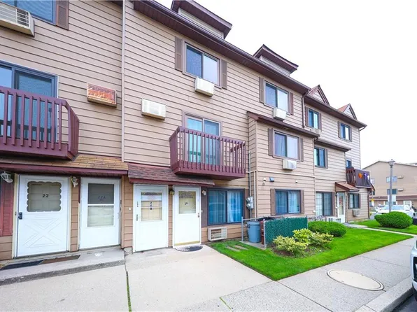 26 Gardenia Lane image 2 of 12