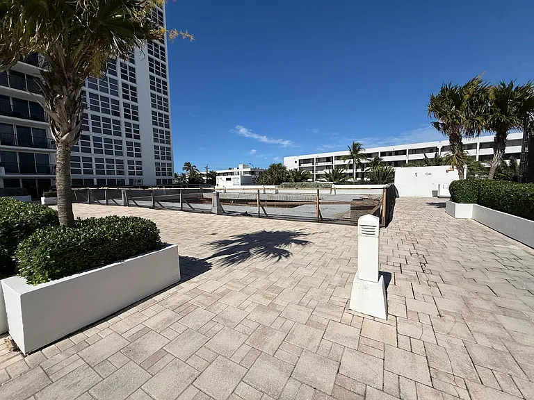 531 N Ocean Blvd #1805 — Photo 47