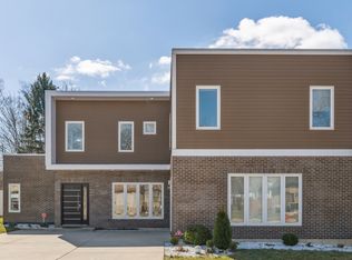 148 Timber Ct, Wood Dale, IL 60191