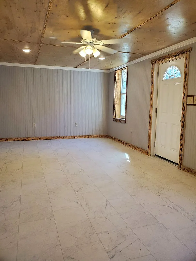 109 Circle Dr — Photo 3