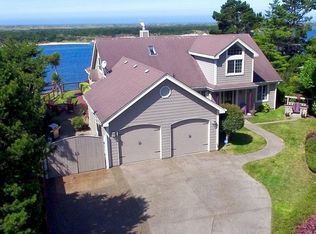 16 Sea Watch Ct, Florence, OR 97439