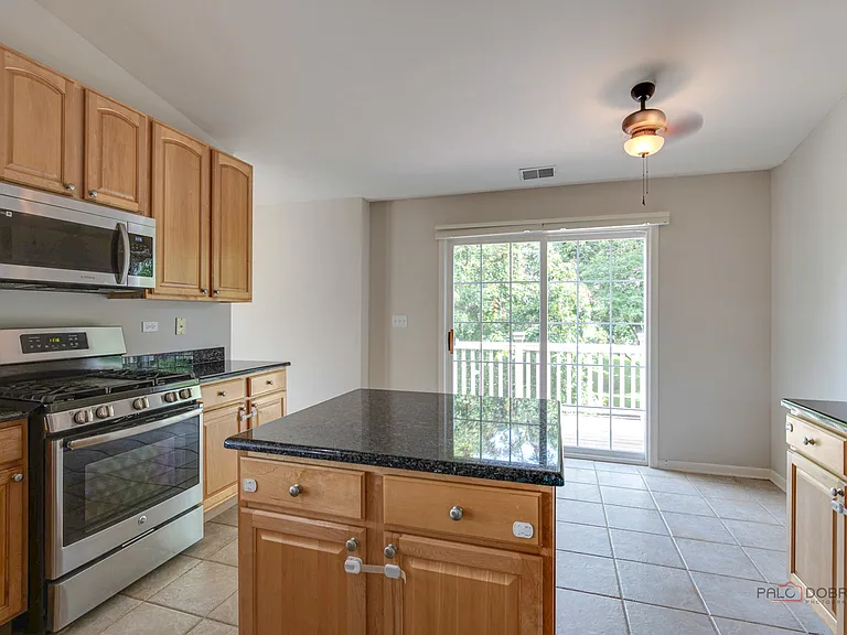 552 Saddlebrook Ln — Photo 20