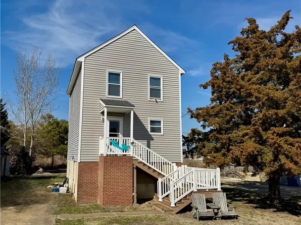 131 Messick Rd, Poquoson, VA 23662