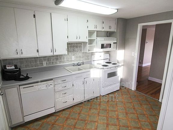 4th image of 1225 Cassia Ave