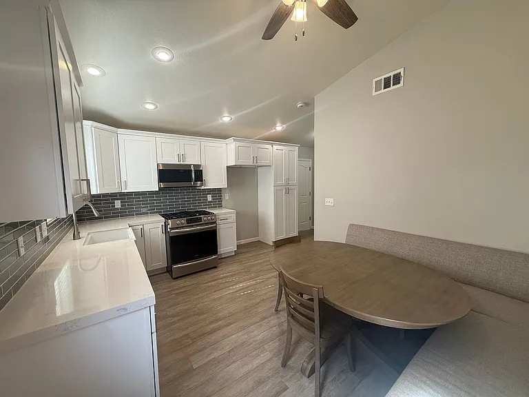 2843 Phoenix Ave — Photo 10