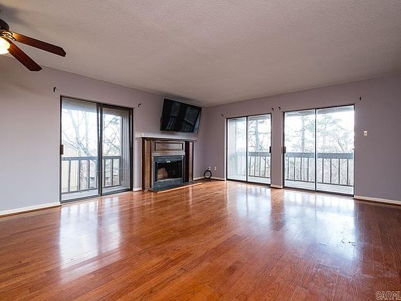 5th image of 1201 N Pierce St APT 12