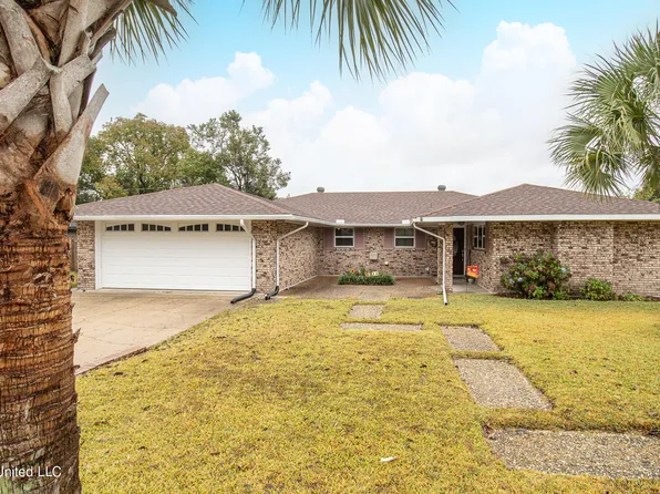 38 Pecan Dr, Long Beach, MS 39560
