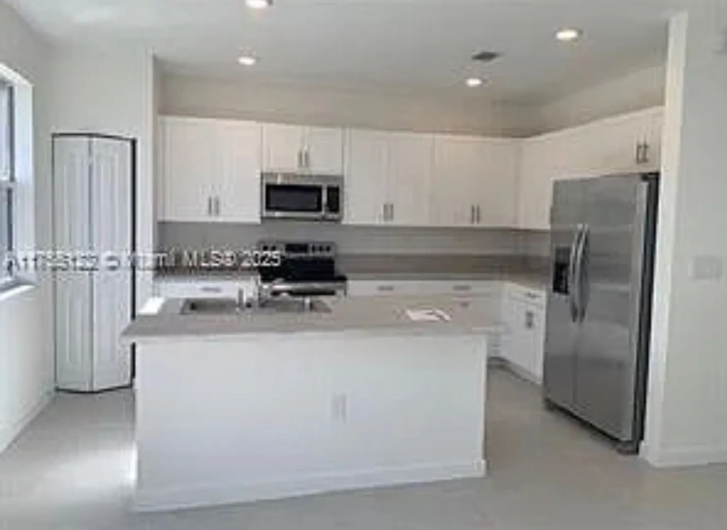 Stunning 3BR House in Homestead — Photo 3