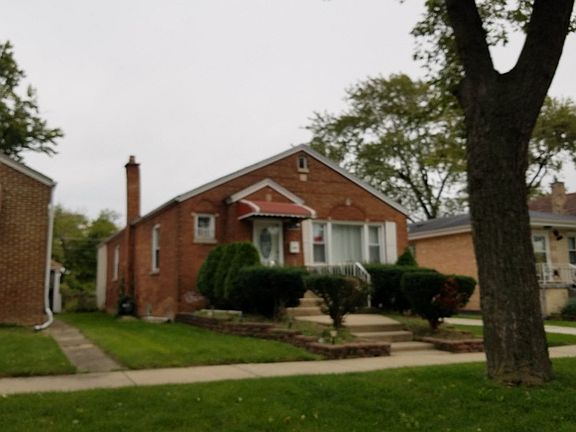 3rd image of 107 46th Ave