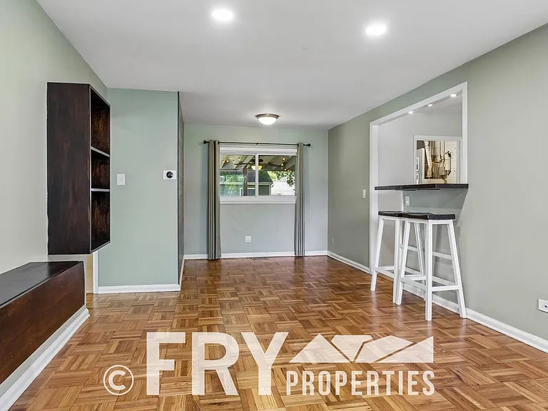 2801 S Cherry Way — Photo 6