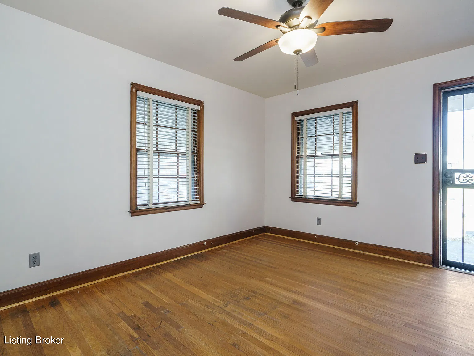 3 bed, 1.0 bath, 1122 sqft, $1,400 — Photo 4