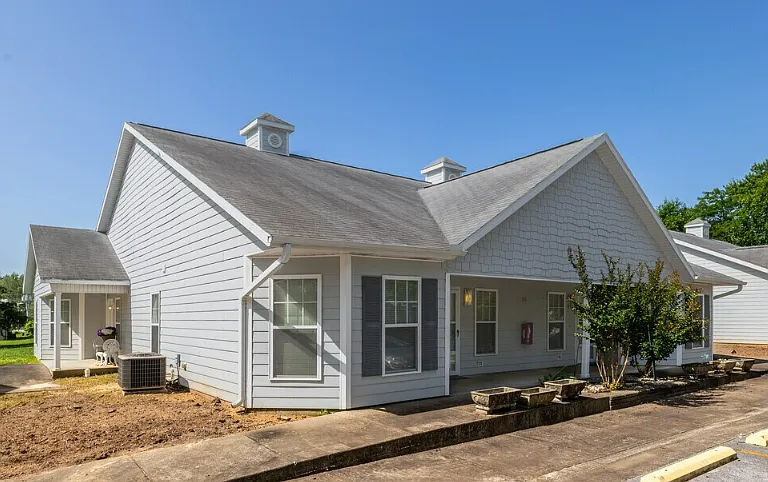 Mariner Pointe — Photo 5