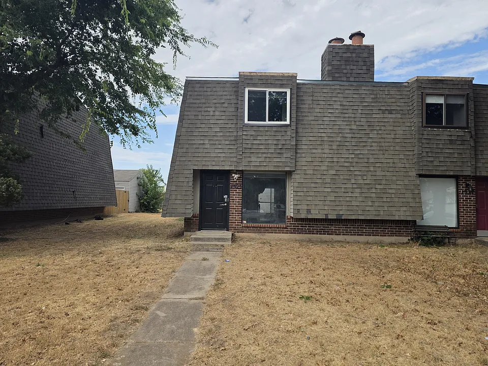 1325 Eastgate Dr #1325