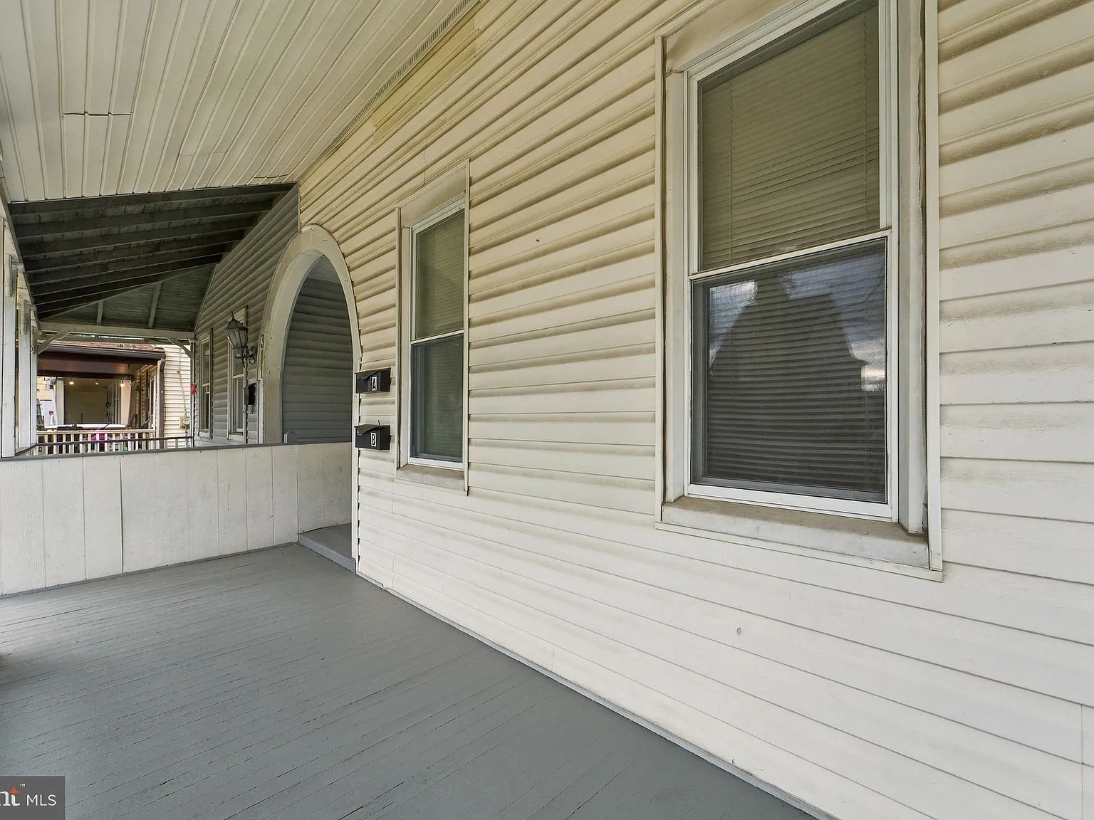 3 bed, 1.0 bath, 1764 sqft, $1,900 — Photo 4