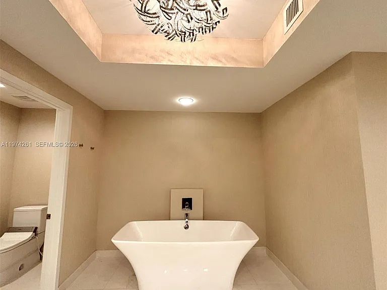 17301 Biscayne Blvd #210 — Photo 23