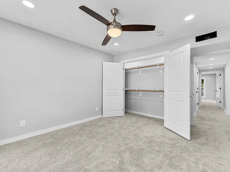 305 Valley Park Dr — Photo 29