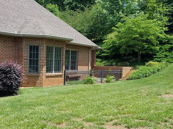 3rd image of 249 Savannah Park Dr