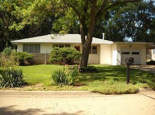 1606 W Charles St, Champaign, IL 61821