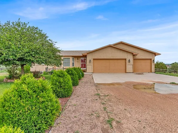 277 S Tanager Ln, Pueblo West, CO 81007