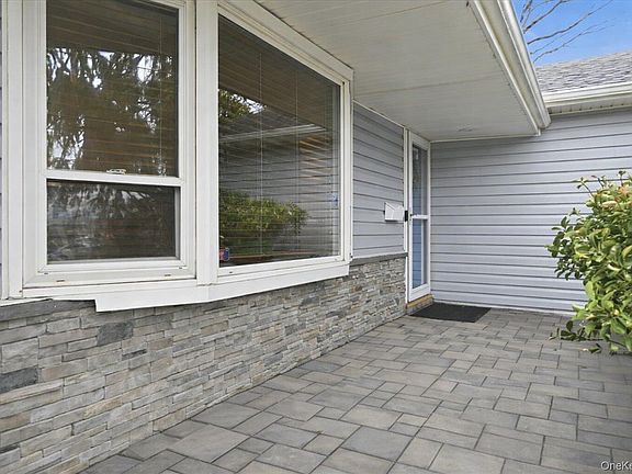 2nd image of 1261 Meadowbrook Road