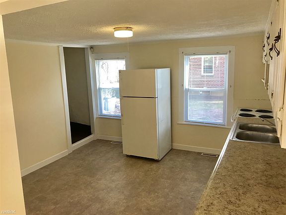 F2599015-F5FE-47AC-ACE7-FF5A003F66EA