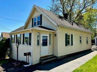 46 Robert St, Hamden, CT 06514