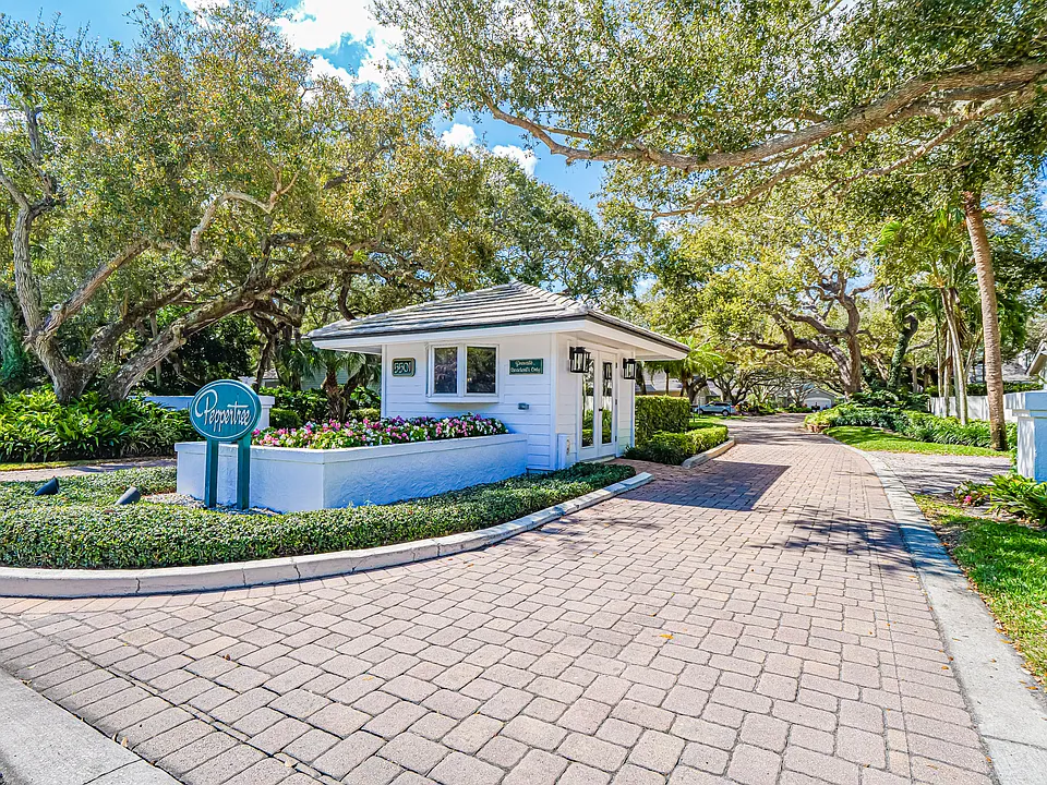 131 Peppertree Dr #21