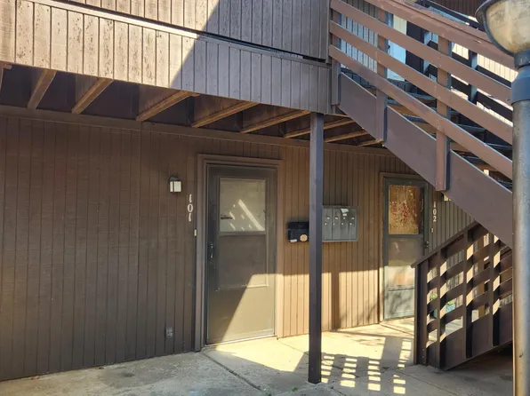 412 N Oakwood Rd APT 101, Enid, OK 73703