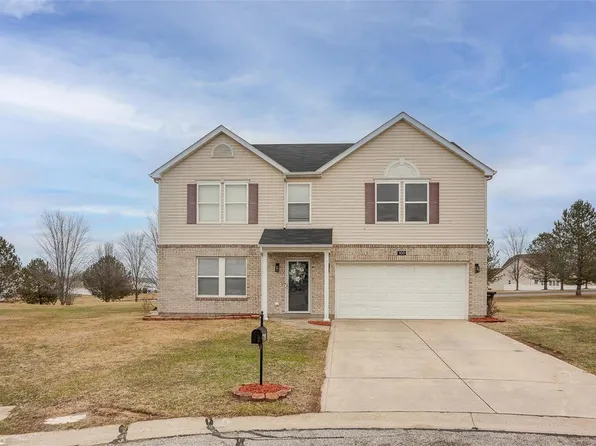 100 River Laurel Dr, Belleville, IL 62220