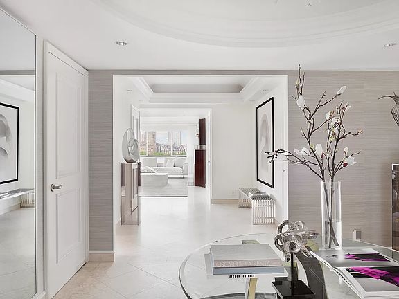 5th image of 923 5th Ave #17DC