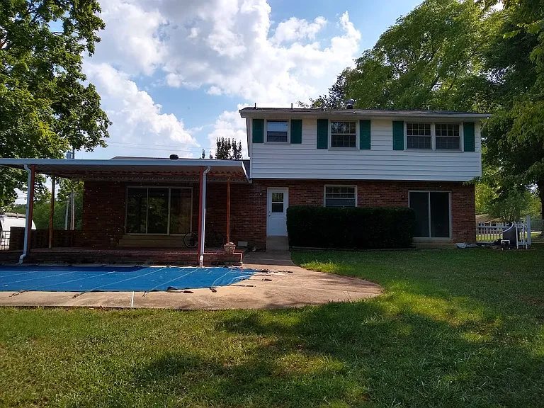 102 Marseille Dr — Photo 4