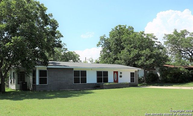 1st image of 707 Pickwell Dr