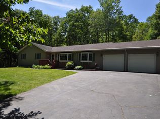 21 Rhododendron Rd, Jim Thorpe, PA 18229