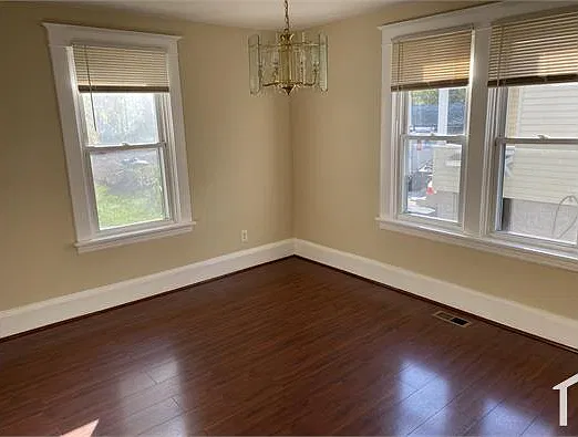 3 bed, 1572 sqft, $2,500 — Photo 2