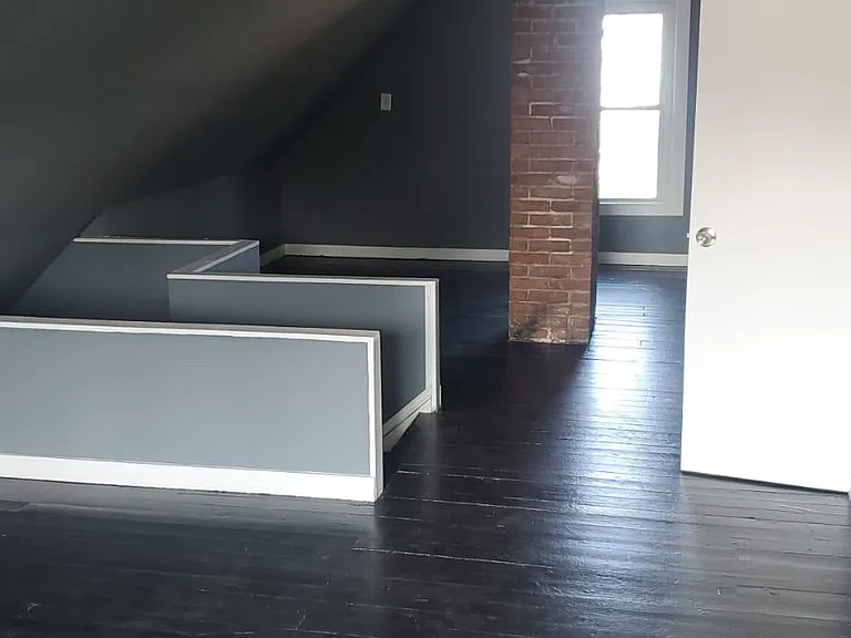 690 Eddy Rd #1.5 — Photo 6