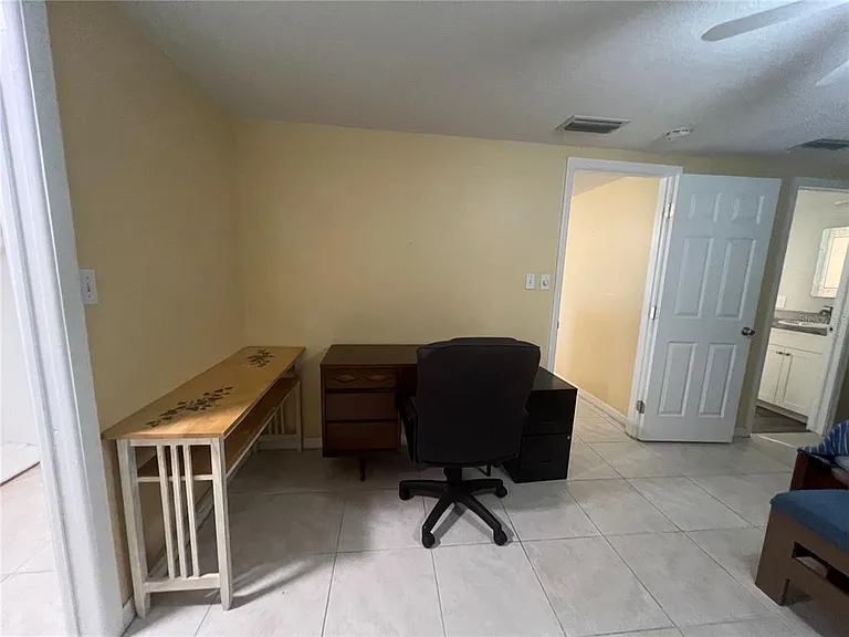 650 Hartford Dr NW — Photo 16