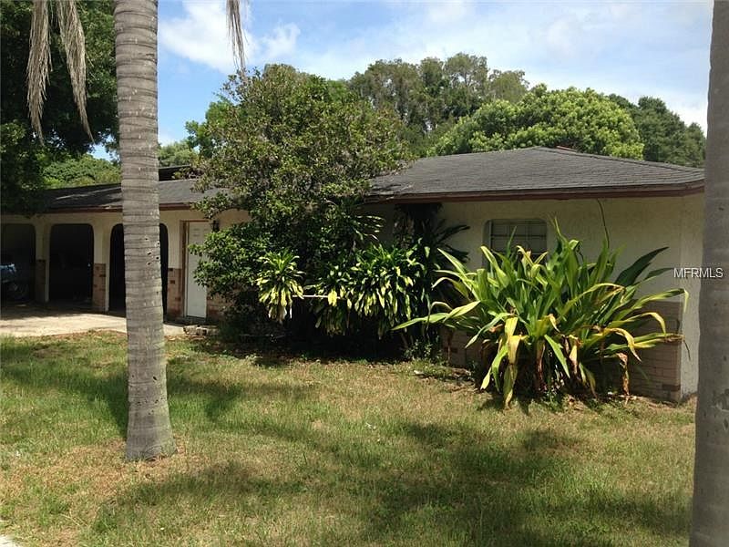 2nd image of 2075 6th St
