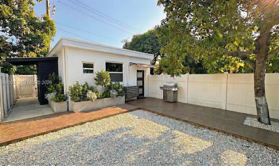 220 NW 126th St