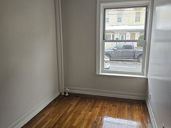 4th image of 1704 E 15th St APT A2