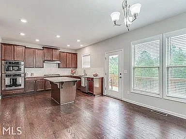 671 Sunset Park Dr — Photo 8