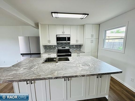 2nd image of 5409 Park Dr