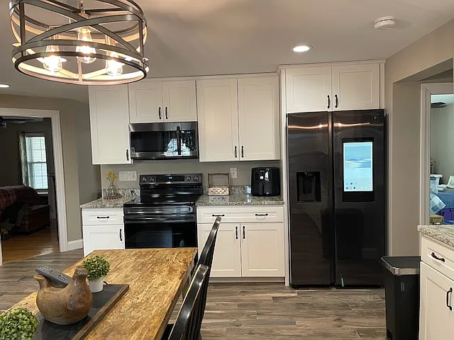 300 E Washington St #10M — Photo 3