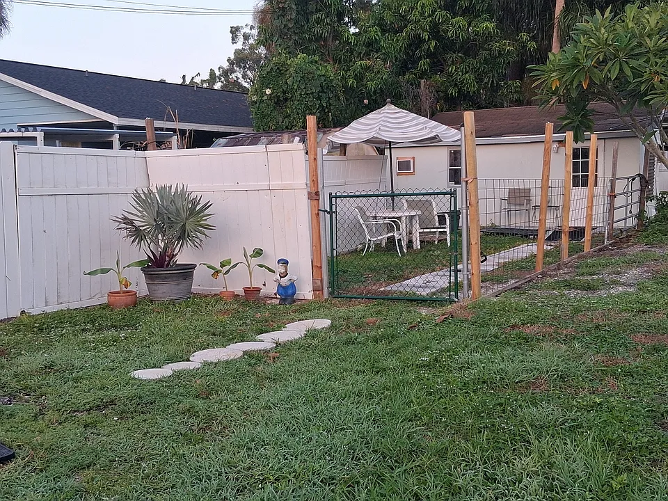 1731 Ixora Dr