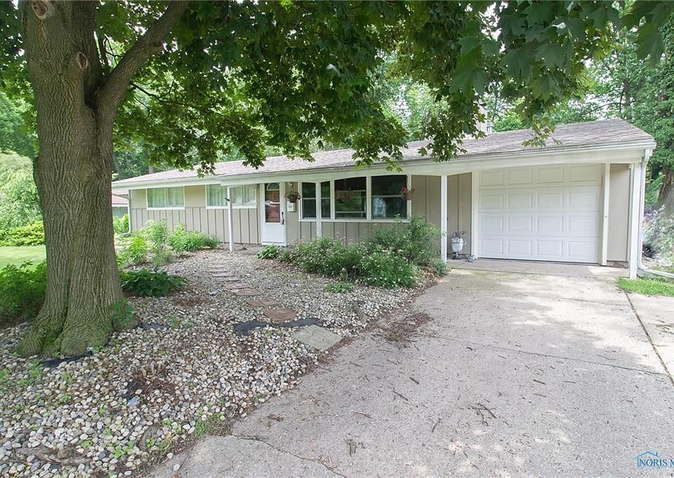 1st image of 3418 E Lincolnshire Blvd