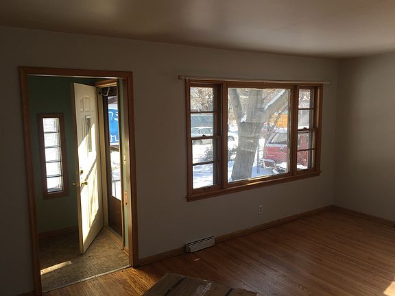 3rd image of 3118 28th Ave S