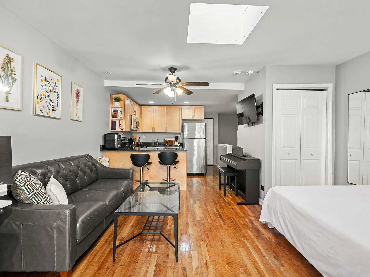 1 bed, 1.0 bath, 476 sqft, $2,800 — Photo 2